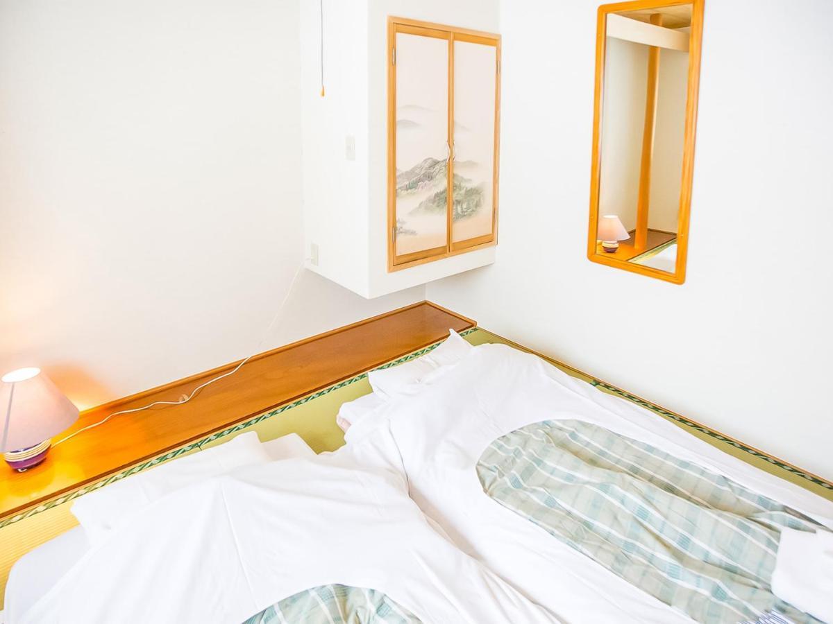 Rusutsu Lodges Pension Lilla Huset Niseko Exteriör bild