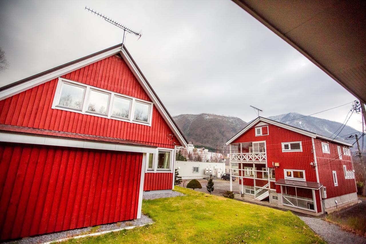 Rusutsu Lodges Pension Lilla Huset Niseko Exteriör bild
