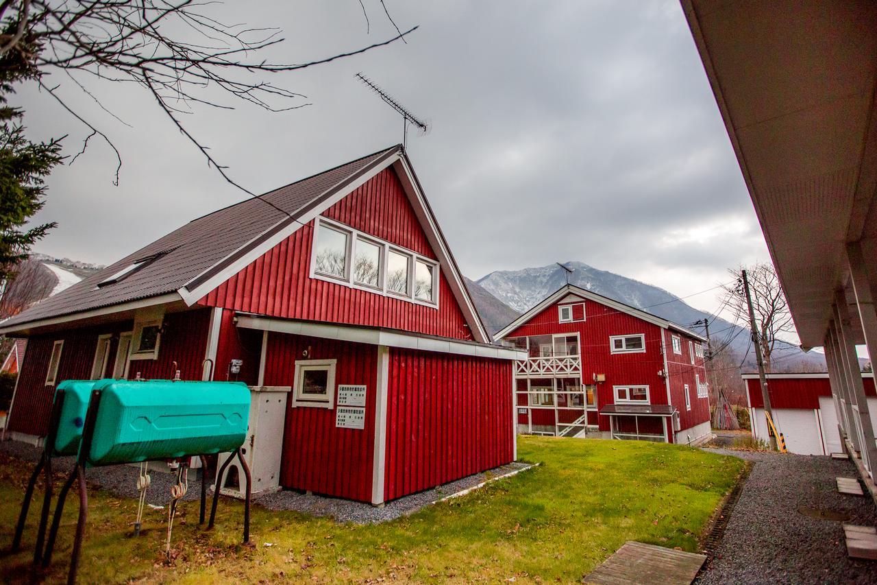 Rusutsu Lodges Pension Lilla Huset Niseko Exteriör bild