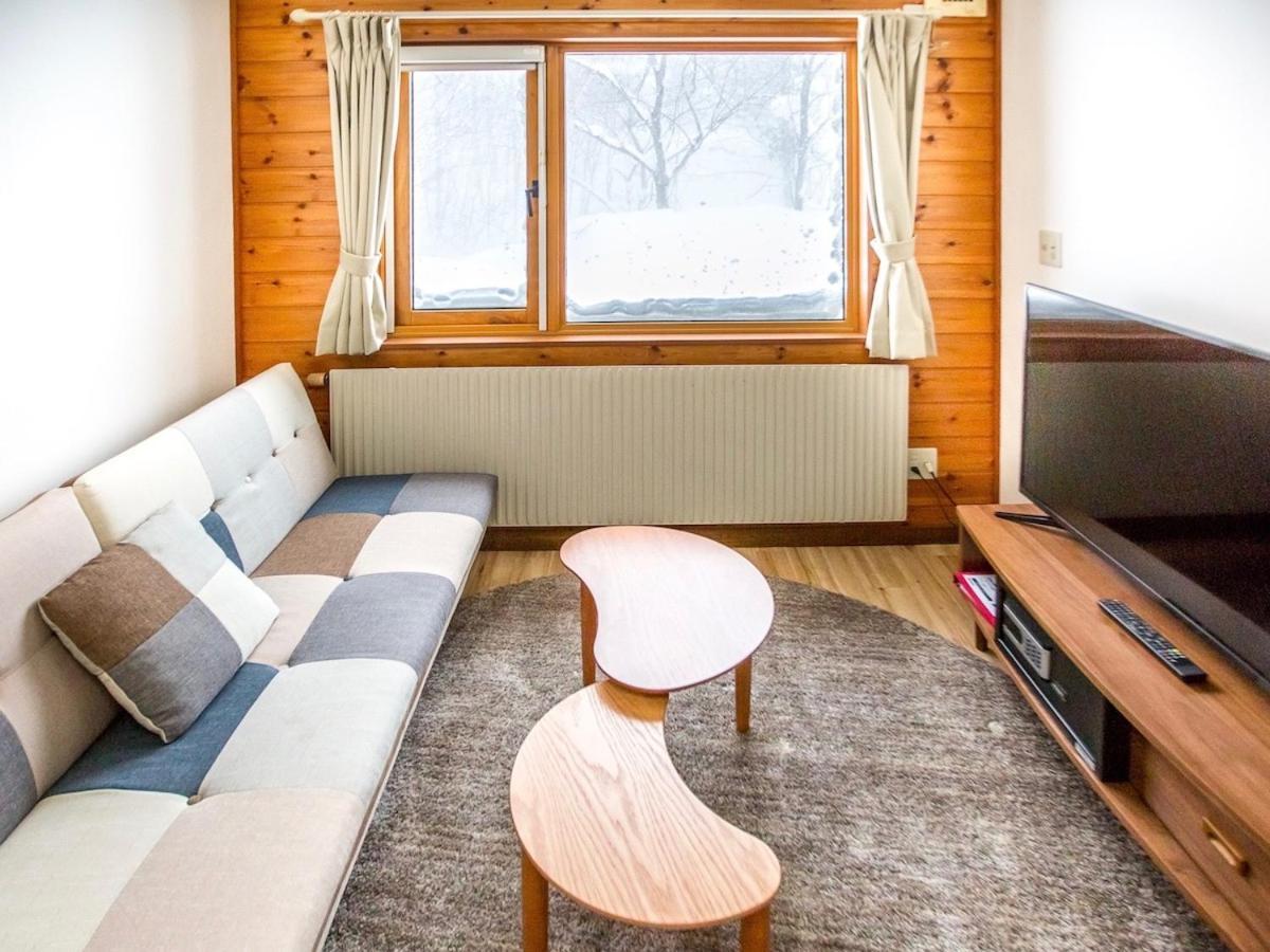 Rusutsu Lodges Pension Lilla Huset Niseko Exteriör bild