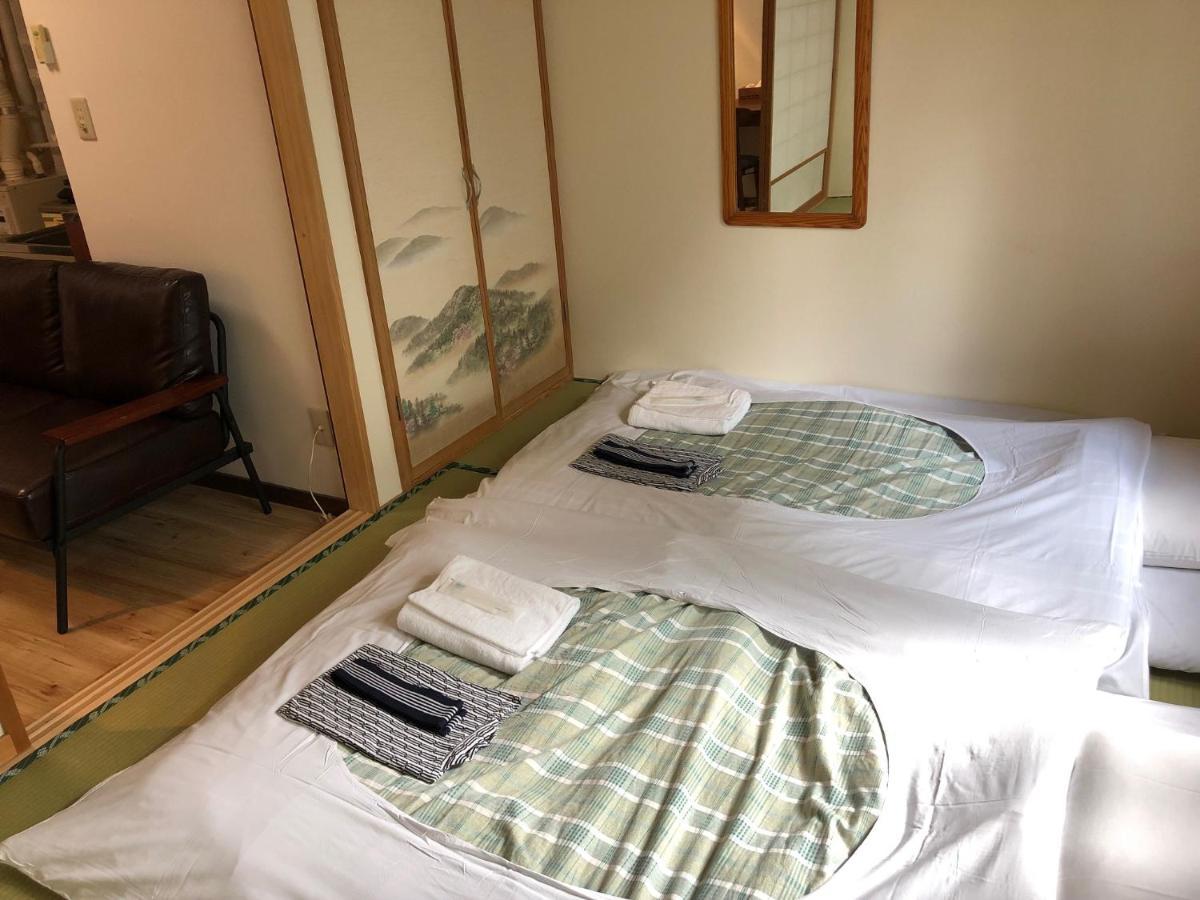 Rusutsu Lodges Pension Lilla Huset Niseko Exteriör bild