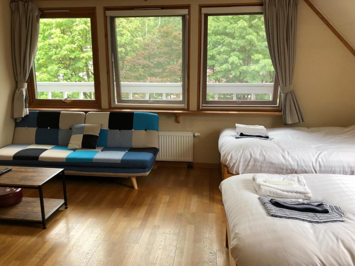 Rusutsu Lodges Pension Lilla Huset Niseko Exteriör bild