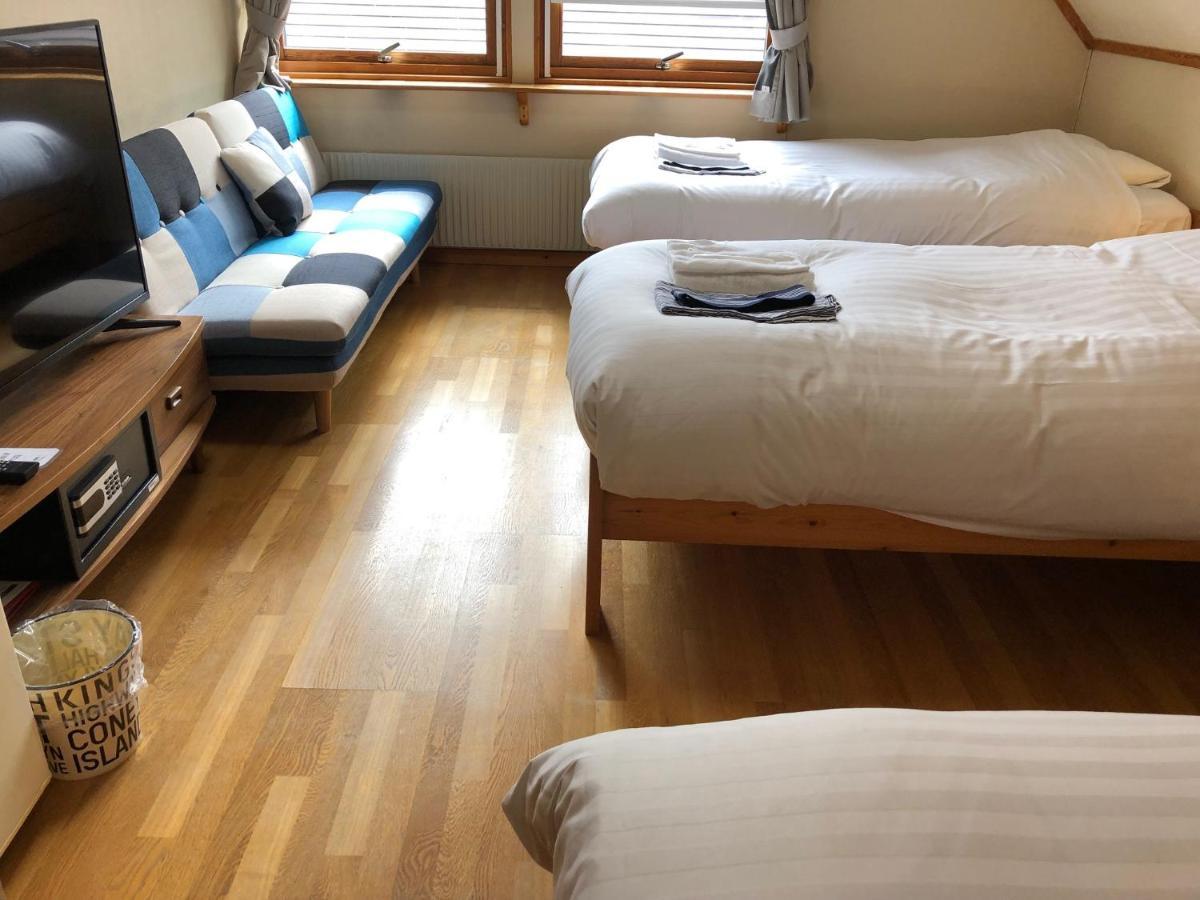 Rusutsu Lodges Pension Lilla Huset Niseko Exteriör bild